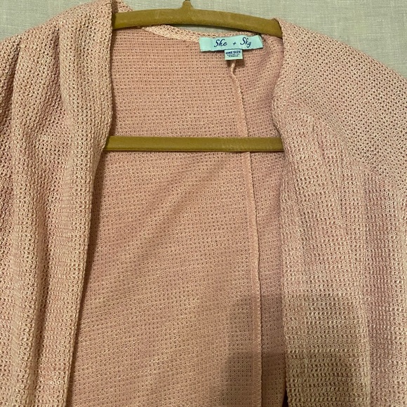 Short sleeve sweater wrap - Picture 2 of 2